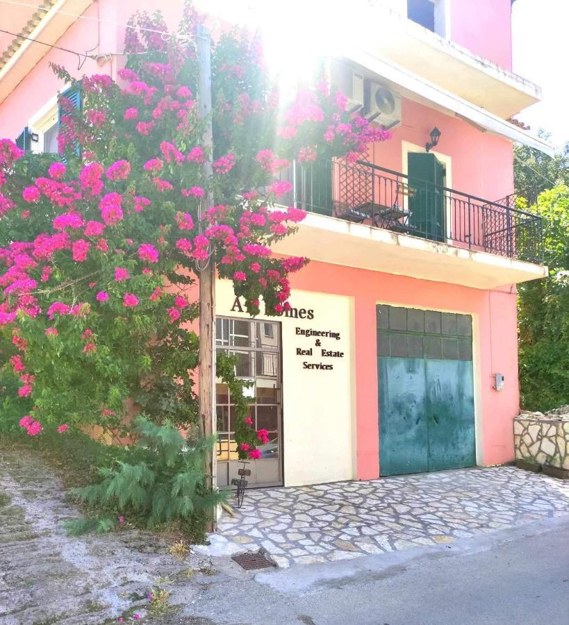 Voukamvilia Boutique Apartment Agios Matthaios  Экстерьер фото
